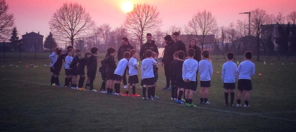 Scuola calcio ripresa allenamenti